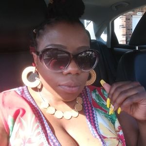 Meet your Posher, Joy